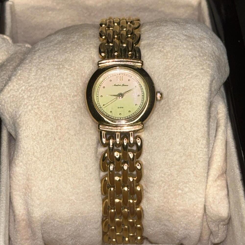 Rare André Lazar Gold-Tone Women’s Watch – Elegant Holiday Gift Boxed - Picture 2 of 9